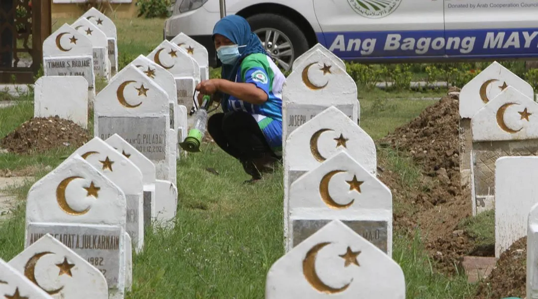 필리핀 마르코스 대통령, 이슬람 장례법 서명